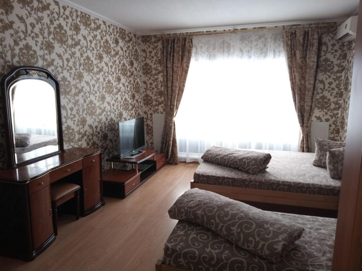 4 Seasons Otel Boryspilʼ Dış mekan fotoğraf