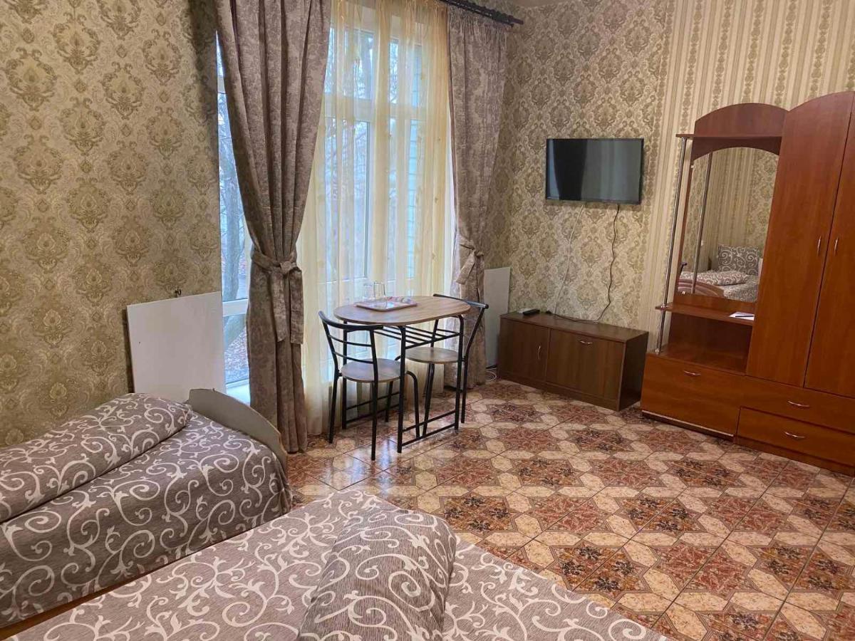 4 Seasons Otel Boryspilʼ Dış mekan fotoğraf