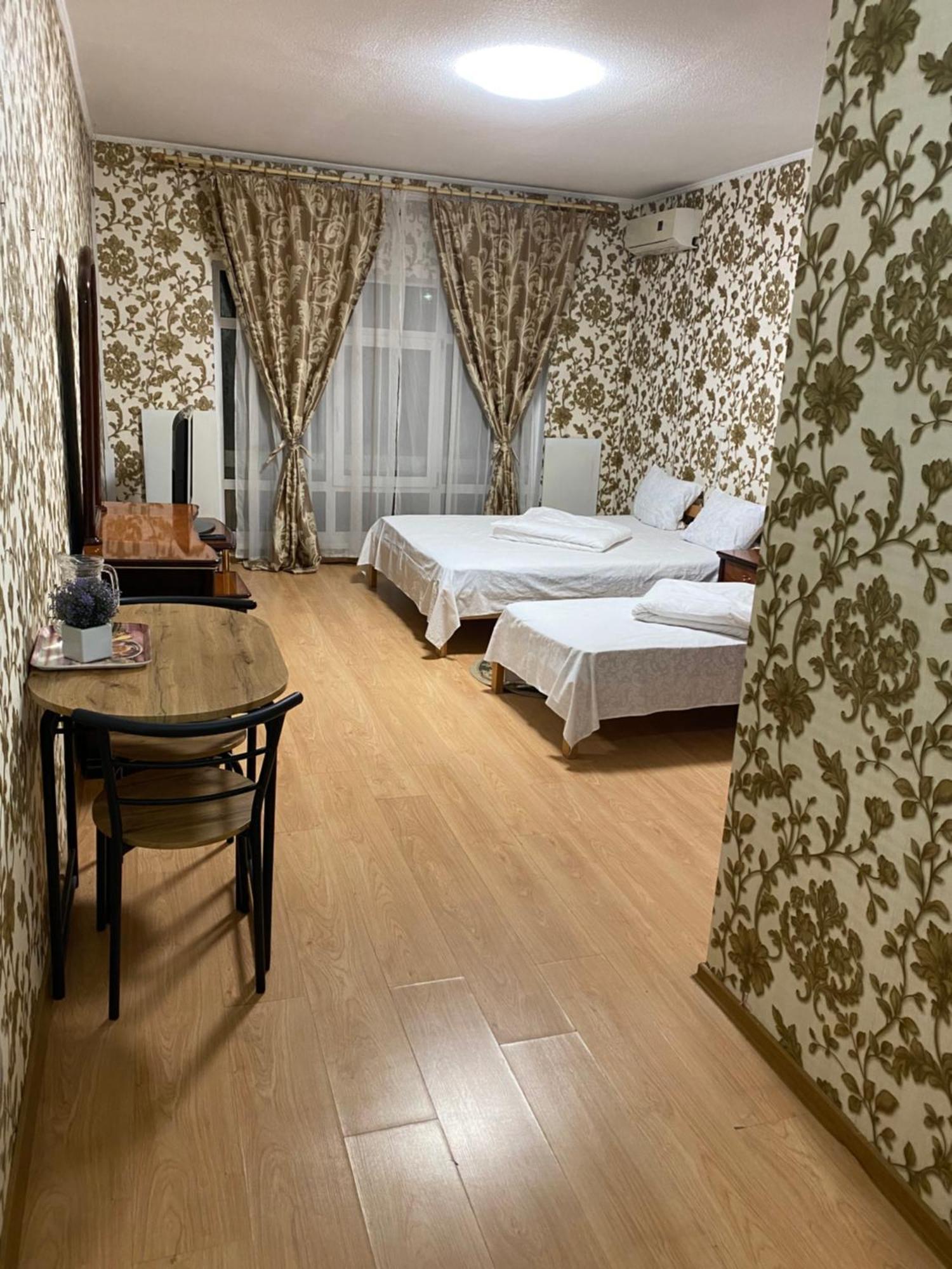 4 Seasons Otel Boryspilʼ Dış mekan fotoğraf