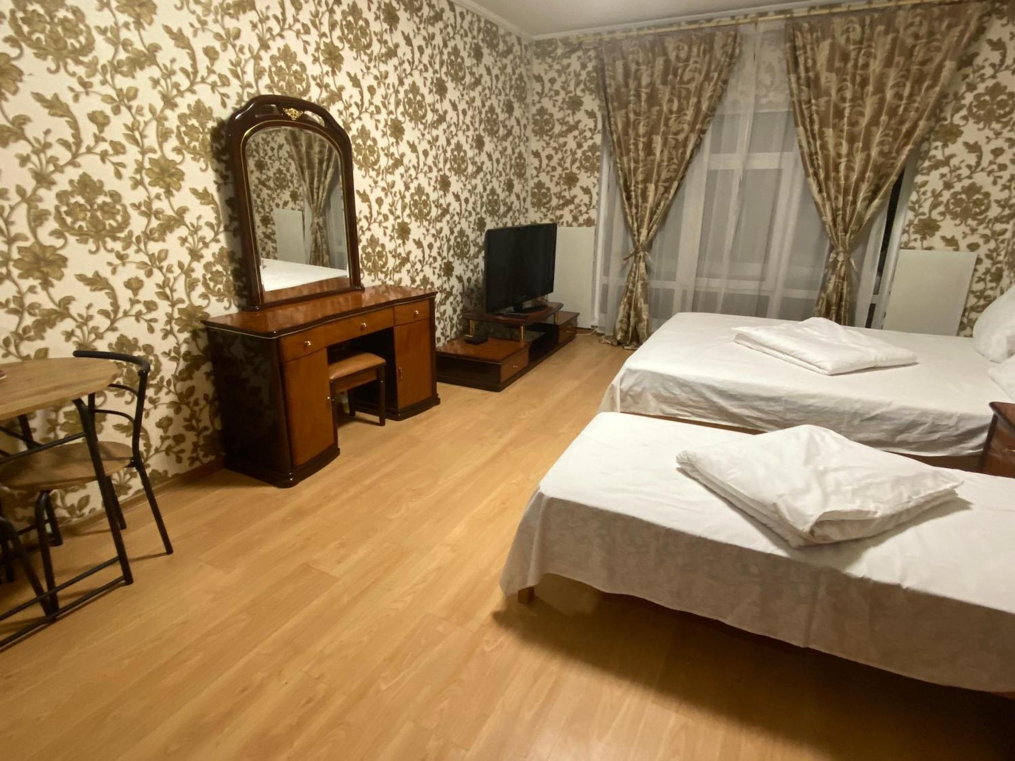 4 Seasons Otel Boryspilʼ Dış mekan fotoğraf
