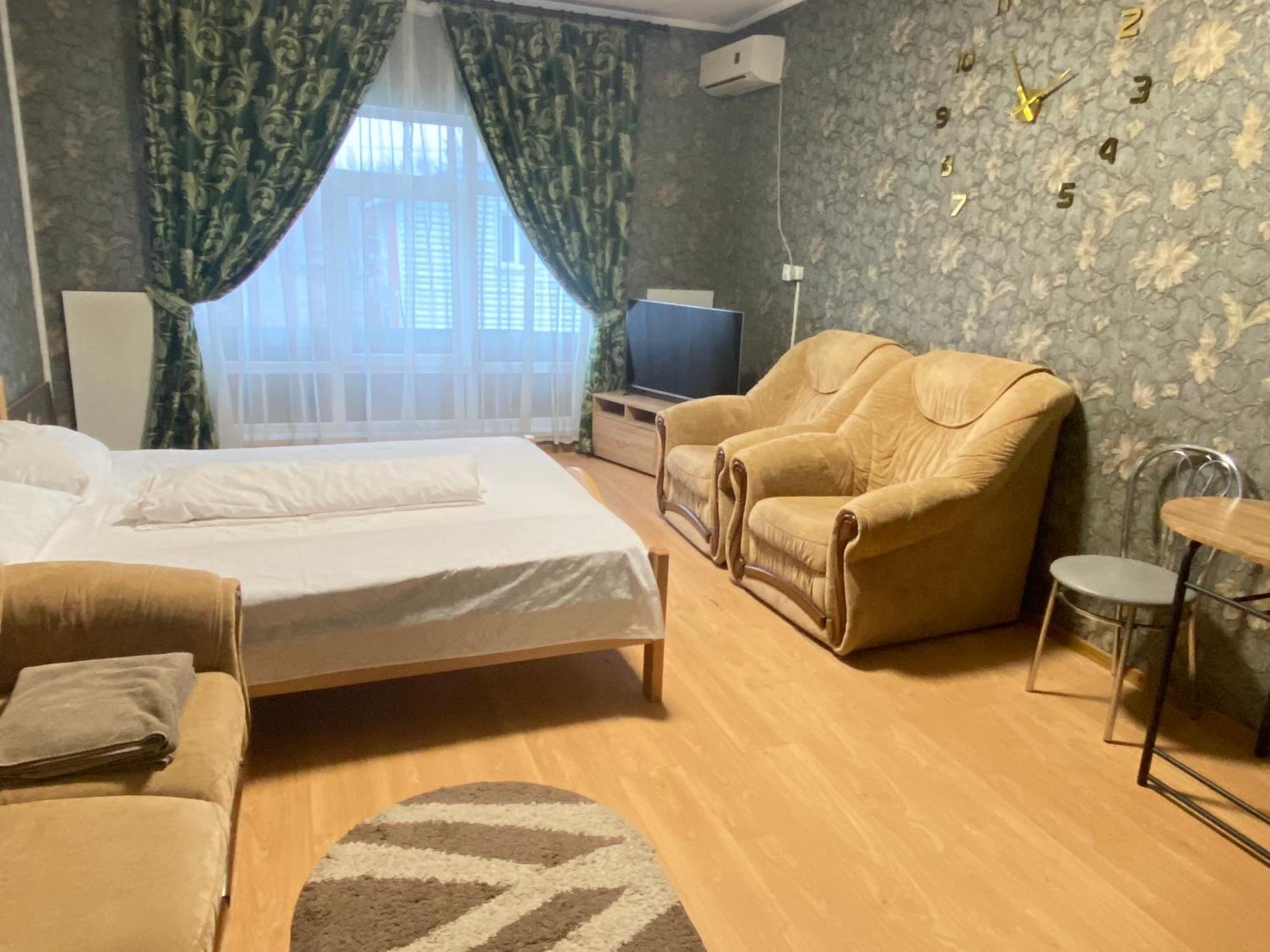 4 Seasons Otel Boryspilʼ Dış mekan fotoğraf