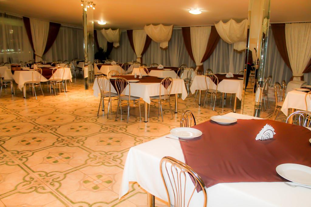 4 Seasons Otel Boryspilʼ Dış mekan fotoğraf
